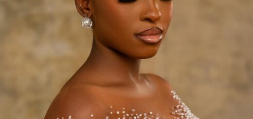 Want a Fine Blend of Edgy and Pristine on Your Big Day? Check Out This Beauty Look