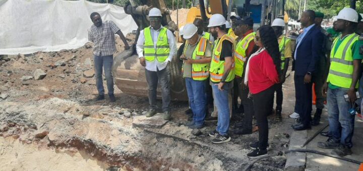 Gridlock: Umahi apologises to Lagosians, Tinubu, says bridge closed without approval