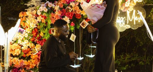 Tomi & Turaki Met at a Wedding! Enjoy Their Lovely Garden Proposal