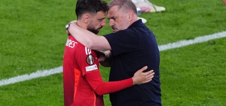 Fernandes eviscerated as Manchester United implored to sell