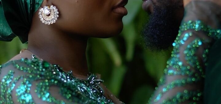 This Couple’s First Look Reaction Would Have You Grinning Hard!