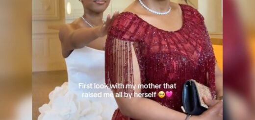 This Heartwarming First Look Between Bride and Mum Will Make You Smile