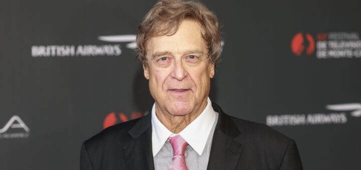 John Goodman’s Health: His Weight Loss, Past Alcoholism & Hip Injury