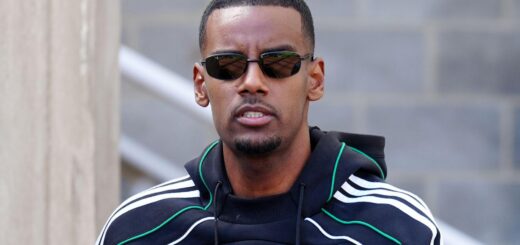 Alexander Isak transfer timeline ‘hint’ dropped!