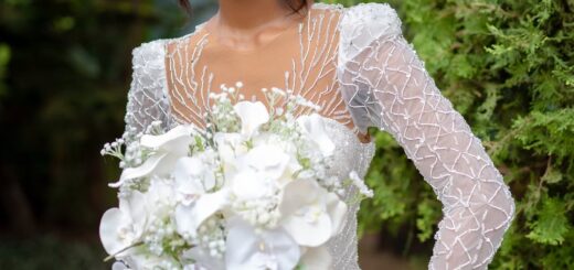 Create a Show-Stopping Effect at Your White Wedding With This Inspo