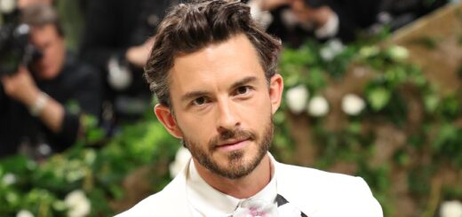 Jonathan Bailey’s Boyfriend: Everything the ‘Bridgerton’ Star Has Said About His Mystery Man