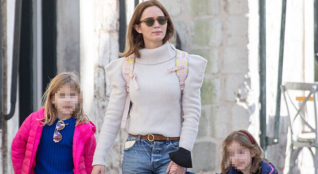 Emily Blunt’s Kids: Everything to Know About Her 2 Daughters With John Krasinski