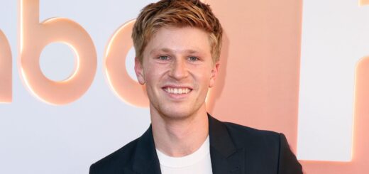 Robert Irwin: 5 Things to Know About Steve Irwin’s Son on DWTS