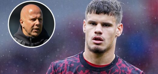 Liverpool signing ‘offers nothing’ and ‘needs to be dropped’