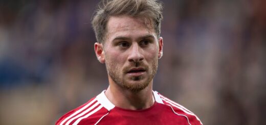 Six reasons for ‘abysmal’ Liverpool star becoming surprise weak link revealed after ‘drowning’ vs Chelsea