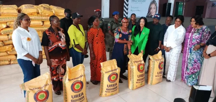 Mbah’s wife distributes bags of fertilizers to farmers in Enugu