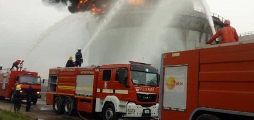 Fire Service averts major tanker explosion on Ibadan-Oyo Expressway