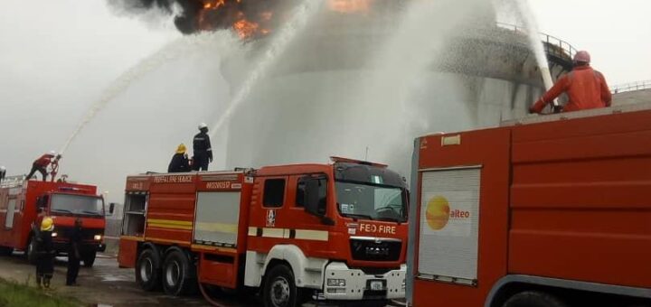 Fire Service averts major tanker explosion on Ibadan-Oyo Expressway